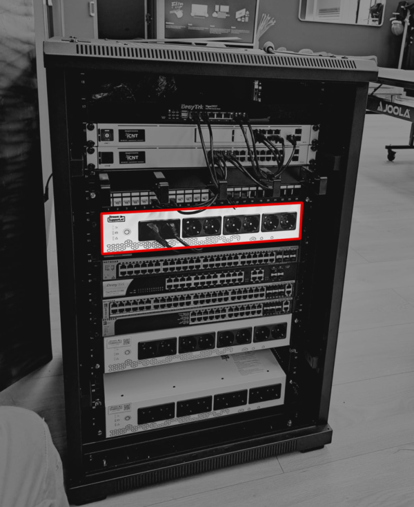 UPS - Image 3